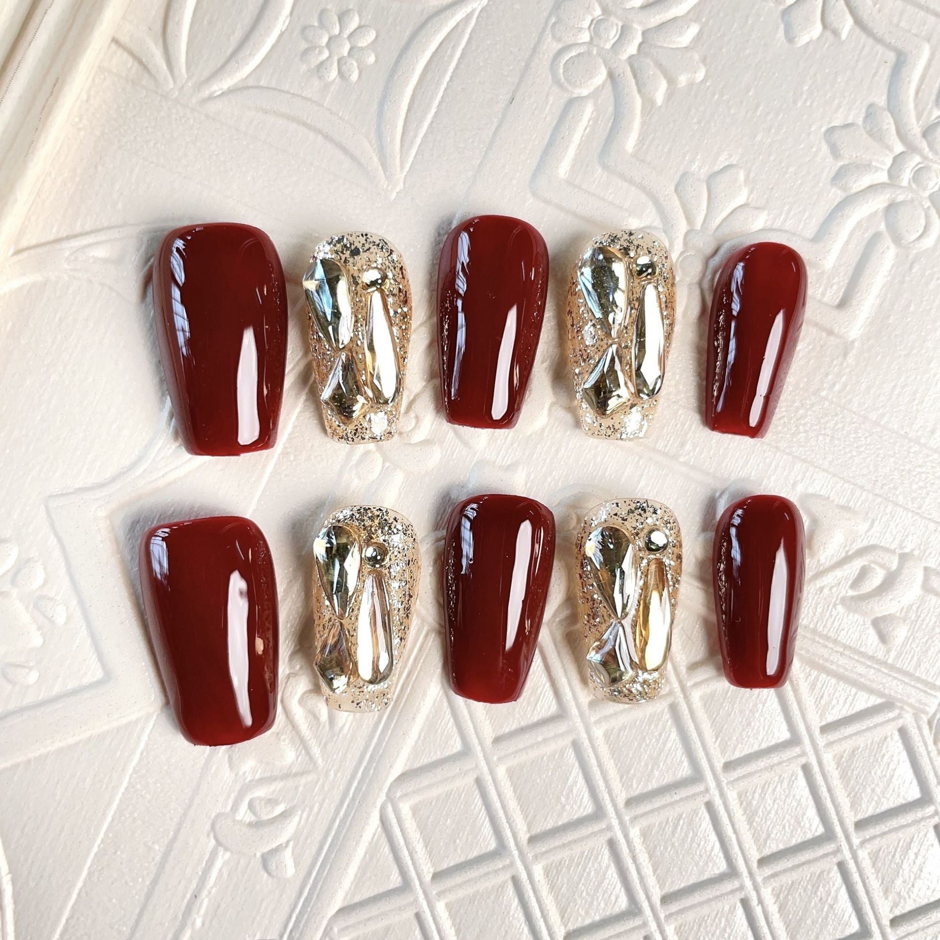 Gilded Crimson - N°129